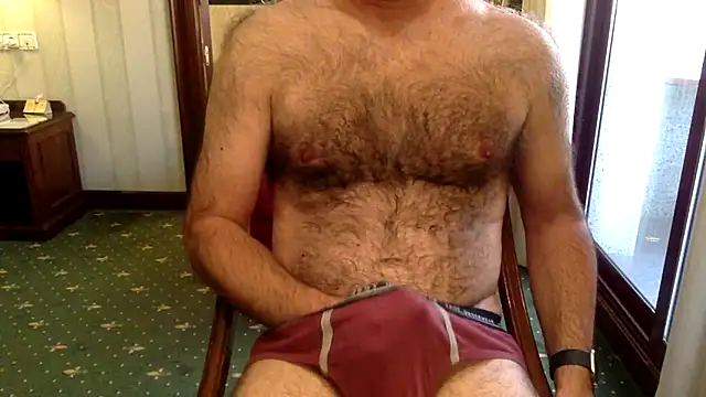 Snapshot of spanishairy chatting on 3, 10, 2025 spanishairy online show from 3, 10, 2025