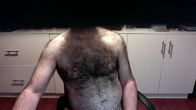 Snapshot of spanishairy chatting on 10, 10, 2025 spanishairy online show from 10, 10, 2025