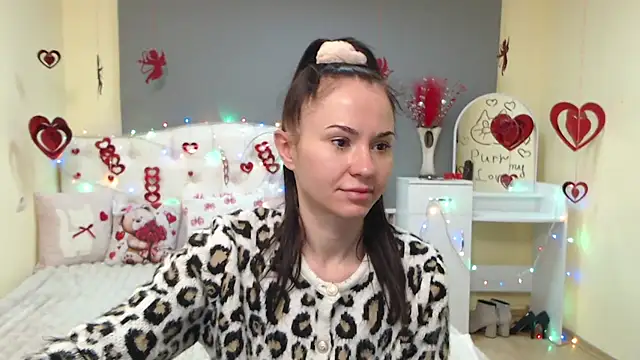 KaraCriegs online show from 6, 2, 2026