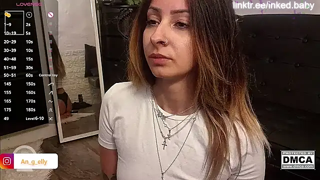 Snapshot of An_g_elly chatting on 10, 9, 2025 An g elly online show from 10, 9, 2025