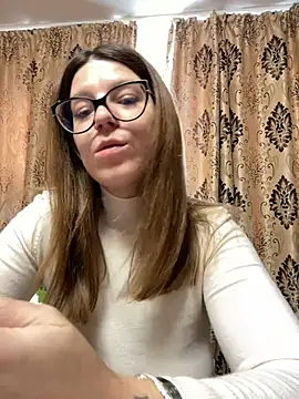 NadiraNoor online show from 16, 3, 2025