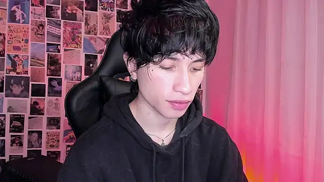 Snapshot of liamelf chatting on 14, 10, 2025 liamelf online show from 14, 10, 2025