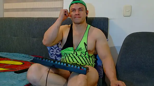Snapshot of MarksMuscle chatting on 12, 5, 2026 MarksMuscle online show from 12, 5, 2026