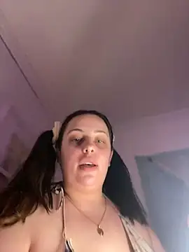 Snapshot of milkyhonybaby chatting on 8, 2, 2025 milkyhonybaby online show from 8, 2, 2025