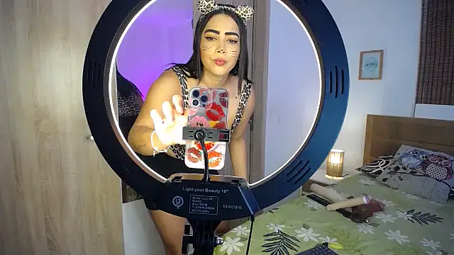 ShanonLe online show from 4, 1, 2025