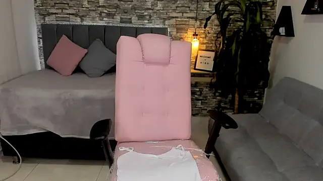 Snapshot of _oliviawilde_1 chatting on 15, 12, 2024  oliviawilde 1 online show from 15, 12, 2024