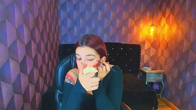 LiaHarryis online show from 23, 9, 2025