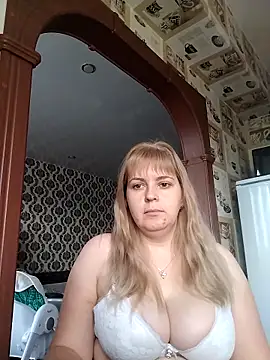 Lady nice cat online show from 15, 9, 2025