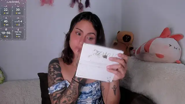 Violette-Ramirez01 online show from 18, 2, 2026