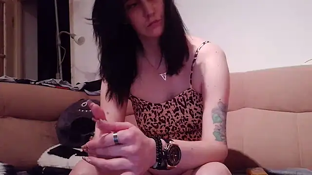 Snapshot of LauraBaby chatting on 20, 12, 2024 LauraBaby online show from 20, 12, 2024