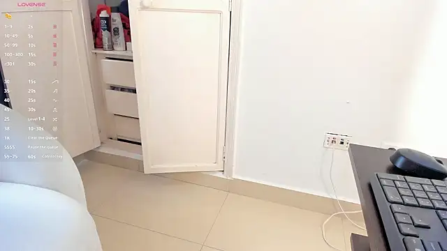 Amina hafsa online show from 16, 3, 2026