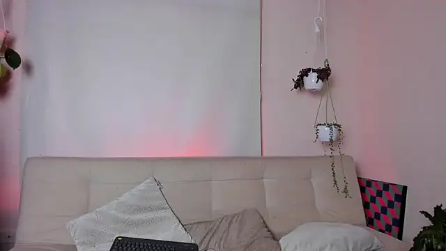 roselinedior online show from 30, 1, 2025