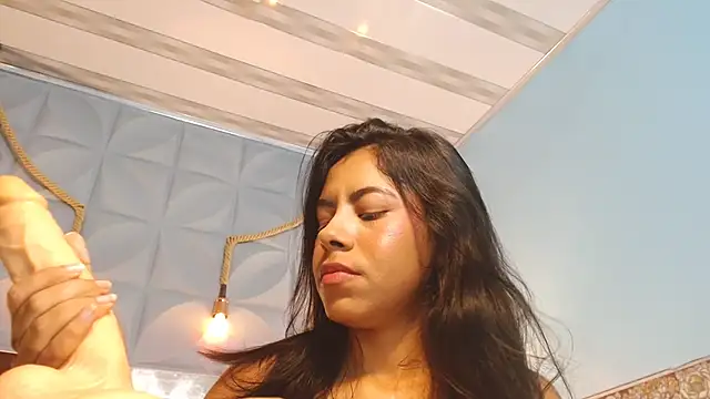 Snapshot of VeronicaRobles chatting on 3, 1, 2025 VeronicaRobles online show from 3, 1, 2025