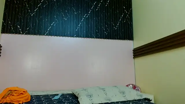 Snapshot of VeronicaRobles chatting on 7, 10, 2025 VeronicaRobles online show from 7, 10, 2025