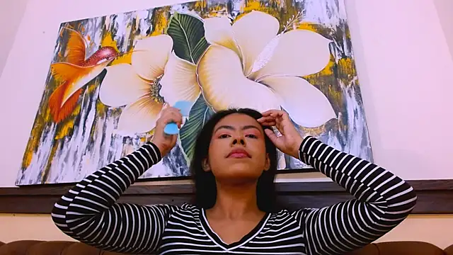 Snapshot of VeronicaRobles chatting on 17, 11, 2025 VeronicaRobles online show from 17, 11, 2025