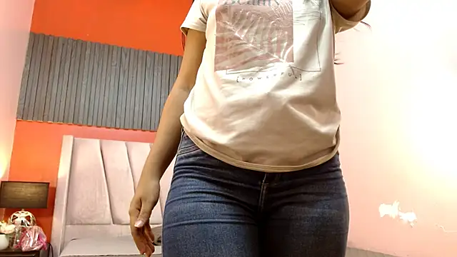 Snapshot of VeronicaRobles chatting on 19, 11, 2025 VeronicaRobles online show from 19, 11, 2025