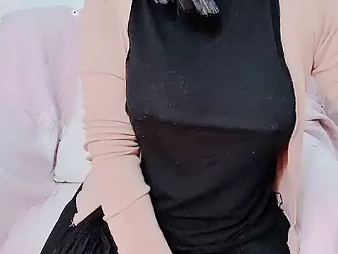 Snapshot of Bella_Babi chatting on 9, 1, 2025 Bella Babi online show from 9, 1, 2025