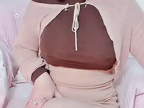 Snapshot of Bella_Babi chatting on 18, 1, 2025 Bella Babi online show from 18, 1, 2025