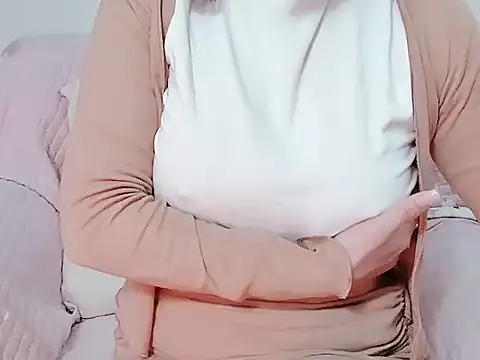 Snapshot of Bella_Babi chatting on 8, 2, 2025 Bella Babi online show from 8, 2, 2025