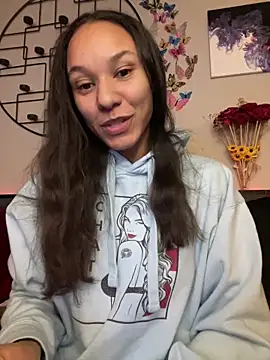  Neeka  online show from 4, 12, 2024