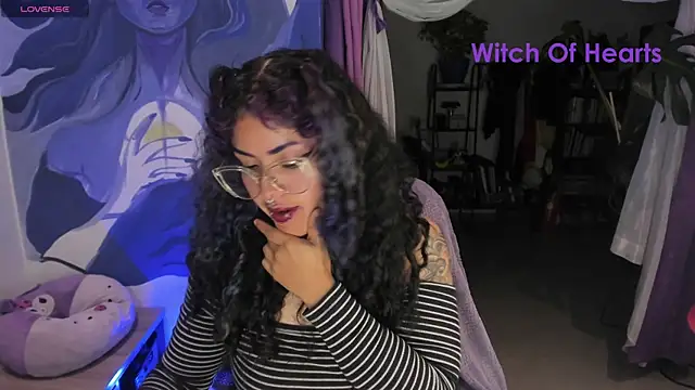 Snapshot of witchviolet chatting on 23, 7, 2026 witchviolet online show from 23, 7, 2026