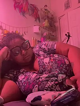 Snapshot of kweenxkarma chatting on 19, 7, 2026 kweenxkarma online show from 19, 7, 2026