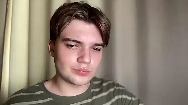 Snapshot of superfluboy_ chatting on 1, 3, 2025 superfluboy online show from 1, 3, 2025