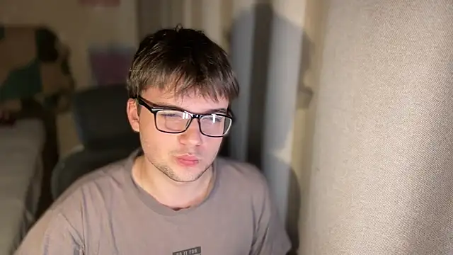 Snapshot of superfluboy_ chatting on 8, 11, 2025 superfluboy online show from 8, 11, 2025