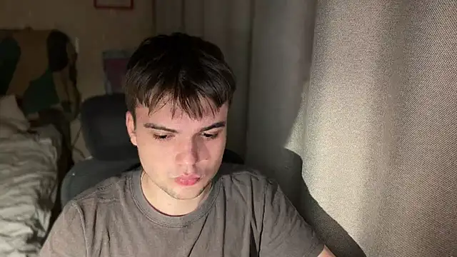 Snapshot of superfluboy_ chatting on 13, 11, 2025 superfluboy online show from 13, 11, 2025