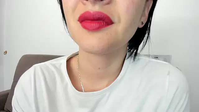 queen fetish online show from 6, 12, 2024