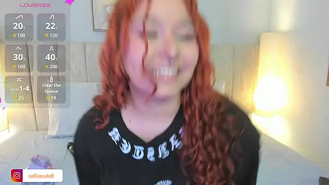 Snapshot of Atenea_cuteee chatting on 5, 11, 2025 Atenea cuteee online show from 5, 11, 2025