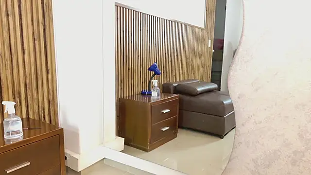 evelynjohnsoon online show from 21, 11, 2025