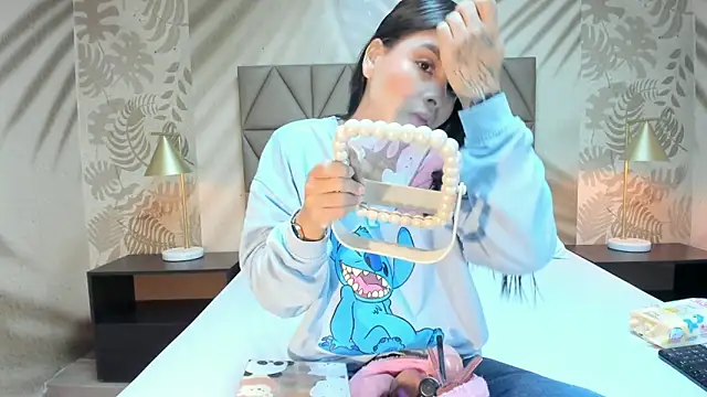 AnneDixie online show from 19, 4, 2026