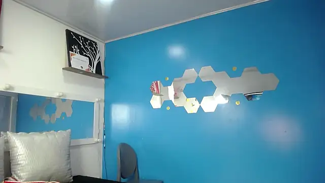 CarolRodriguez  online show from 22, 1, 2025