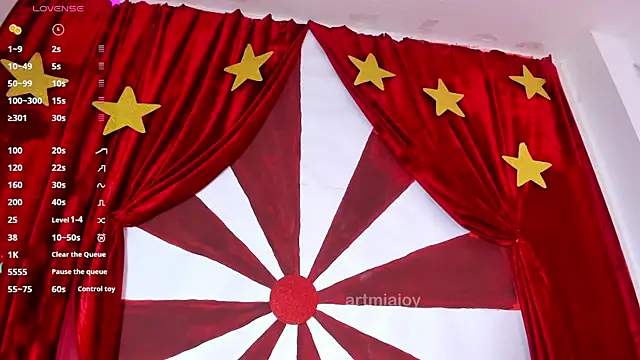 Snapshot of artmiaa chatting on 22, 10, 2025 artmiaa online show from 22, 10, 2025