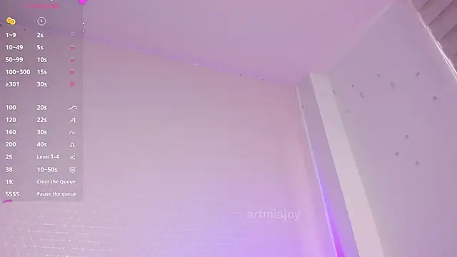 Snapshot of artmiaa chatting on 24, 11, 2025 artmiaa online show from 24, 11, 2025