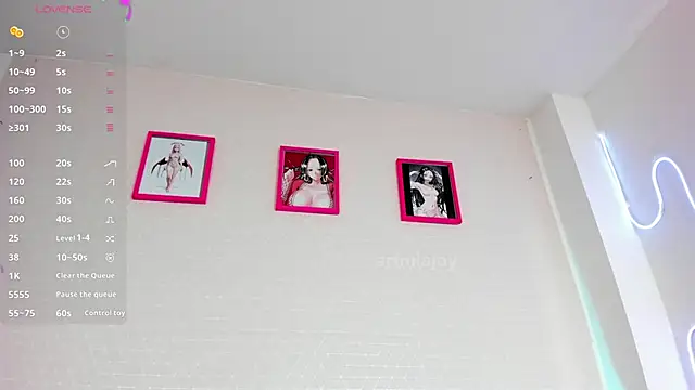 Snapshot of artmiaa chatting on 7, 2, 2026 artmiaa online show from 7, 2, 2026