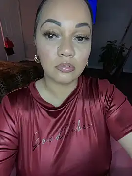 Snapshot of DestineeJayde chatting on 4, 6, 2026 DestineeJayde online show from 4, 6, 2026