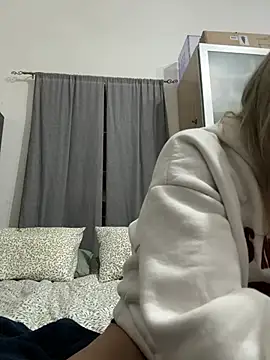 Snapshot of LadyScarlett-xk chatting on 20, 12, 2024 LadyScarlett-xk online show from 20, 12, 2024