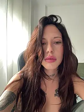 BellaGiaxx online show from 17, 11, 2025