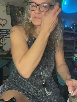 TrenaAnne online show from 22, 3, 2025