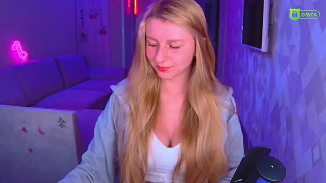 AmaliaQueen online show from 7, 11, 2025