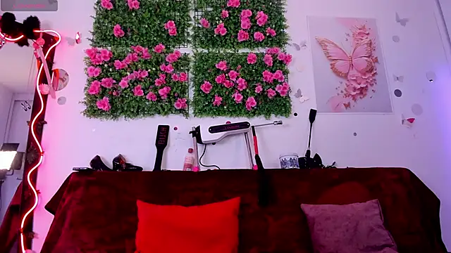 Alaia Asuka online show from 13, 10, 2025