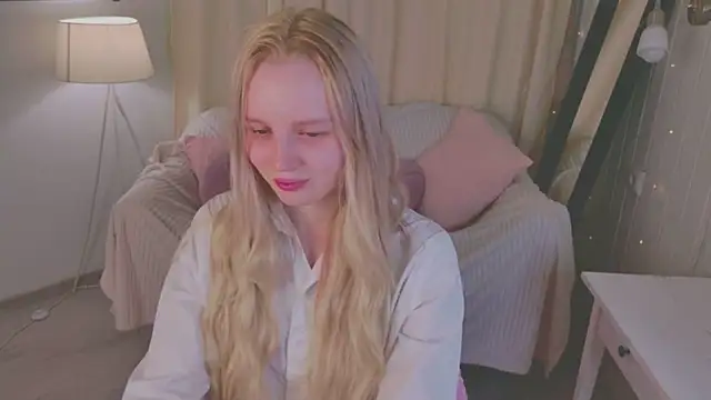 Beatrica Klein online show from 17, 4, 2026