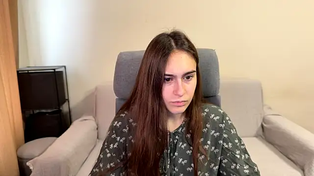 Snapshot of AliceKolltt chatting on 20, 10, 2025 AliceKolltt online show from 20, 10, 2025