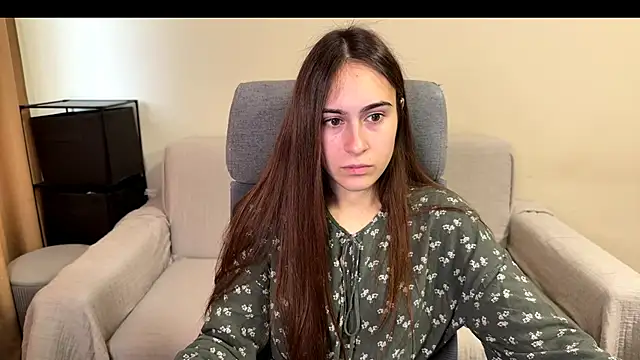 Snapshot of AliceKolltt chatting on 28, 11, 2025 AliceKolltt online show from 28, 11, 2025