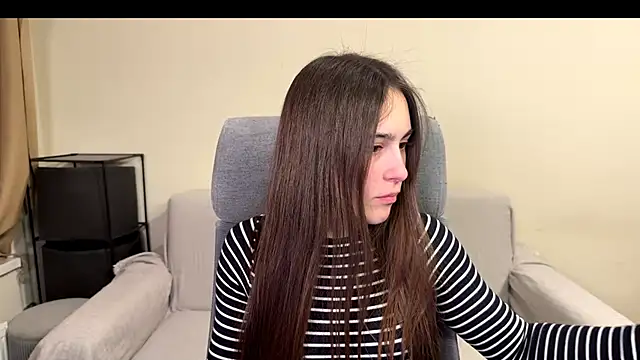 Snapshot of AliceKolltt chatting on 1, 2, 2026 AliceKolltt online show from 1, 2, 2026