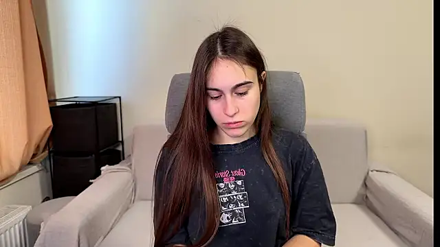 Snapshot of AliceKolltt chatting on 9, 2, 2026 AliceKolltt online show from 9, 2, 2026