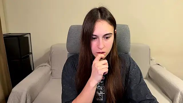 Snapshot of AliceKolltt chatting on 25, 2, 2026 AliceKolltt online show from 25, 2, 2026