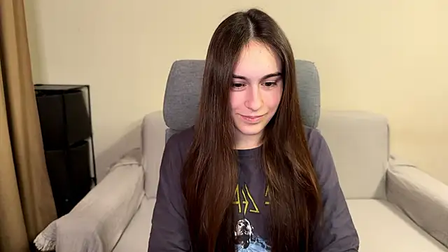 Snapshot of AliceKolltt chatting on 6, 3, 2026 AliceKolltt online show from 6, 3, 2026